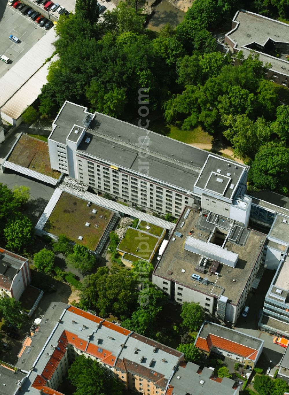 Berlin from the bird's eye view: Hospital grounds of the Clinic Maria Heimsuchung Caritas Klinik Pankow on Breite Strasse in the district Pankow in Berlin, Germany