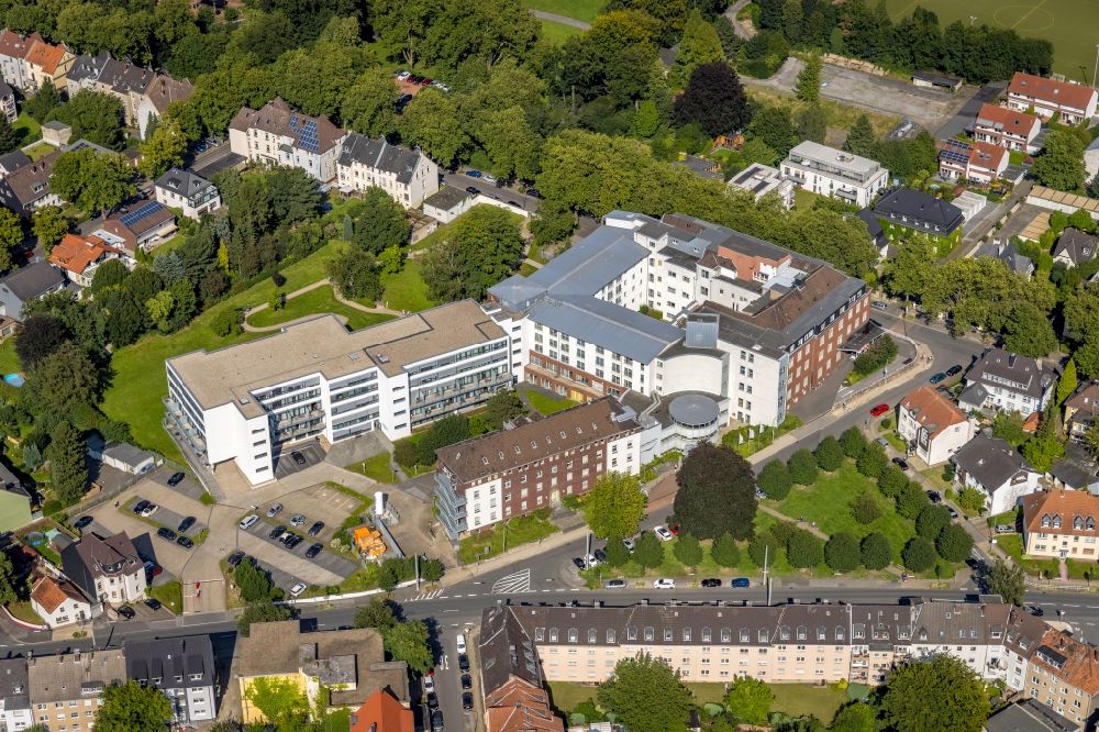 Aerial image Bochum - Hospital grounds of the Clinic Marien-Hospital Wattenscheid on Parkstrasse in Bochum at Ruhrgebiet in the state North Rhine-Westphalia, Germany