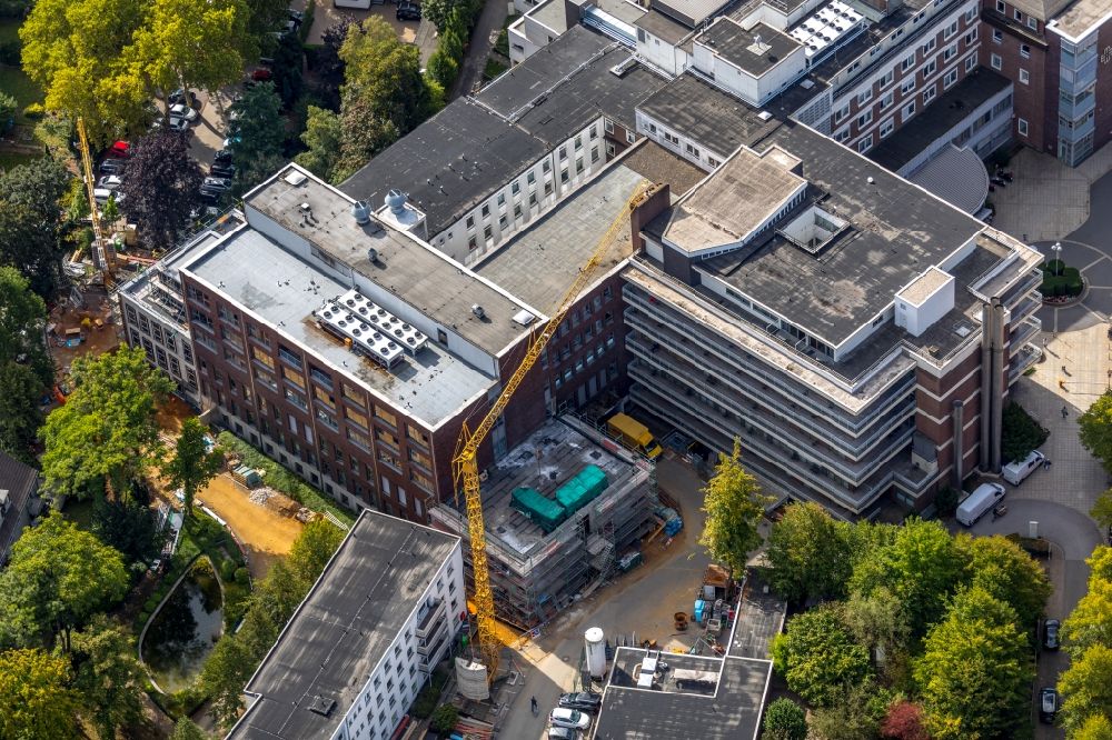 Aerial photograph Witten - Clinic of the hospital grounds Marien-Hospital, Marienkirche church on Marienplatz square in Witten in the state of North Rhine-Westphalia