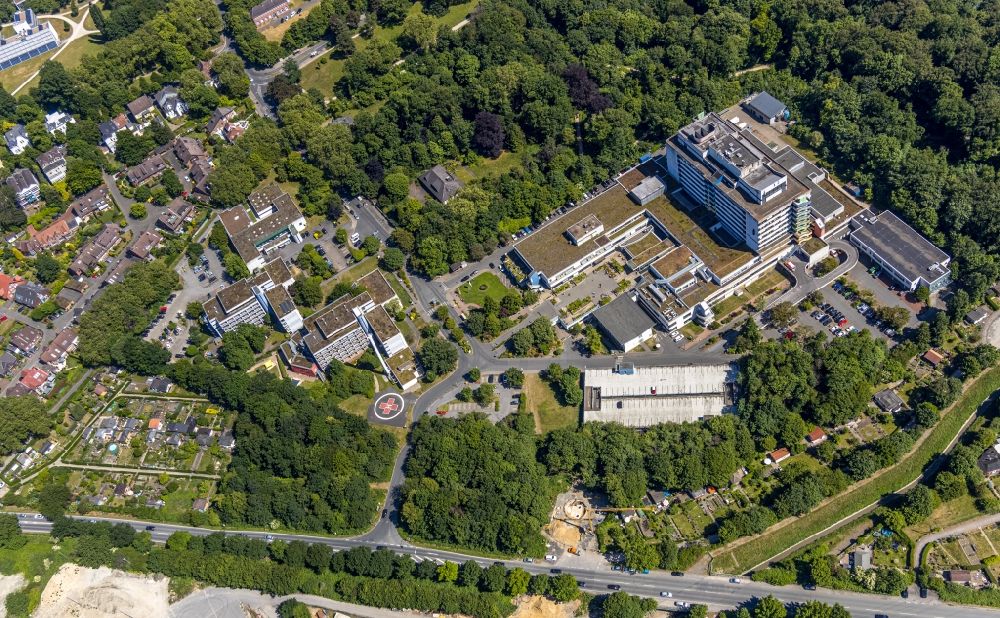 Aerial image Gelsenkirchen - Hospital grounds of the Clinic Marienhospital on Virchowstrasse in the district Ueckendorf in Gelsenkirchen in the state North Rhine-Westphalia, Germany