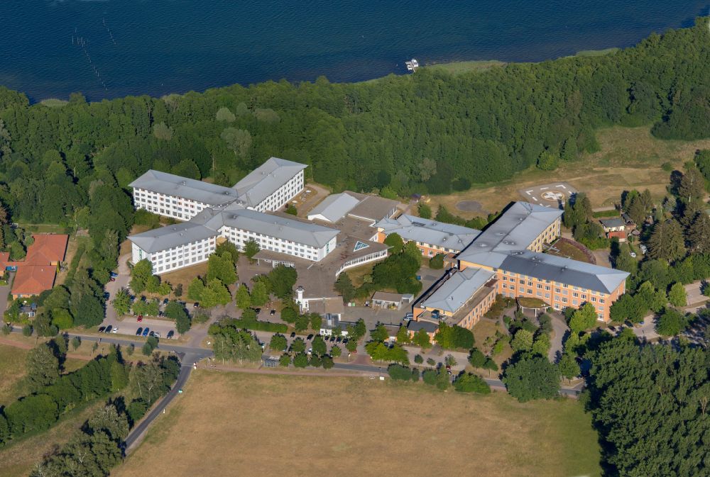 Aerial image Plau am See - Hospital grounds of the Clinic MediClin Krankenhaus Plau am See Quetziner Strasse in Plau am See in the state Mecklenburg - Western Pomerania