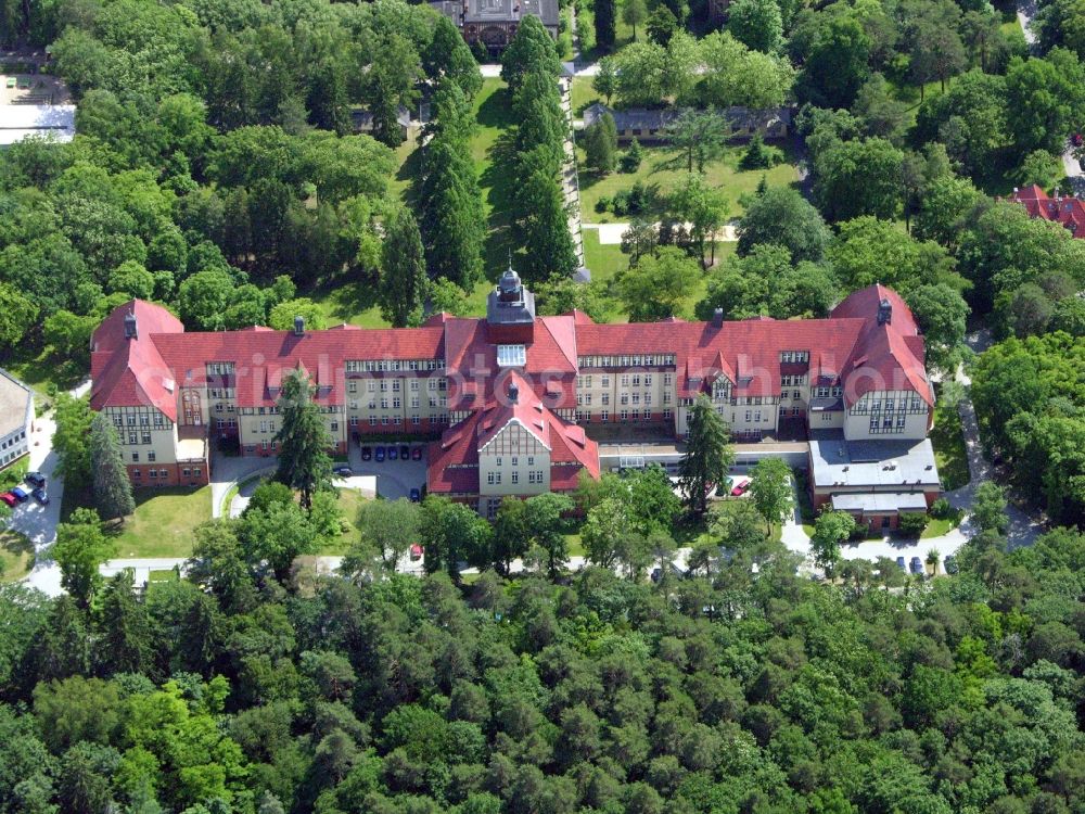 Aerial image Beelitz-Heilstätten - Hospital grounds of the Clinic Neurologische Fachkliniken on Paracelsus-Ring in Beelitz-Heilstaetten in the state Brandenburg, Germany