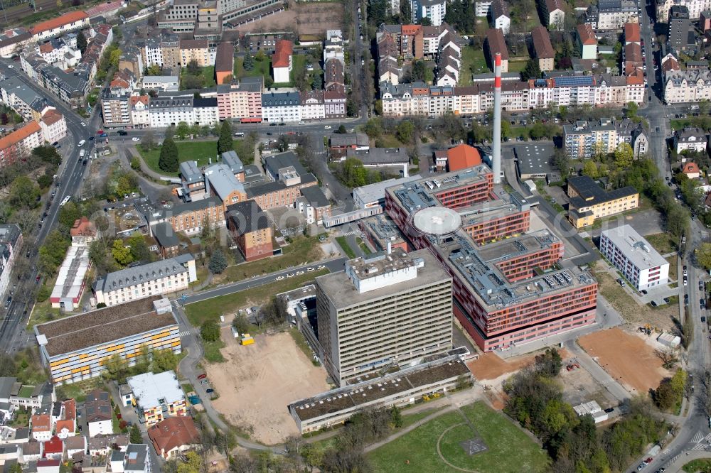 Offenbach am Main from the bird's eye view: Hospital grounds of the Clinic Sana-Klinikum in the district Frankfurt am Main Sued in Offenbach am Main in the state Hesse, Germany