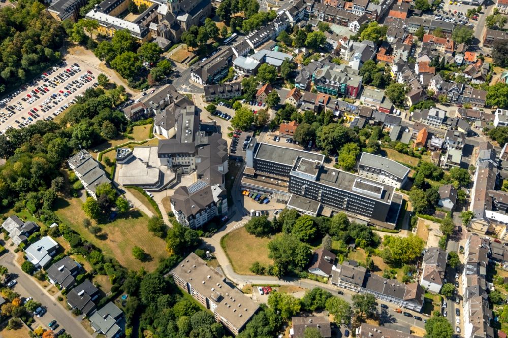 Aerial photograph Werden - Hospital grounds of the Clinic Sankt Josef Essen-Werden in Werden in the state North Rhine-Westphalia, Germany