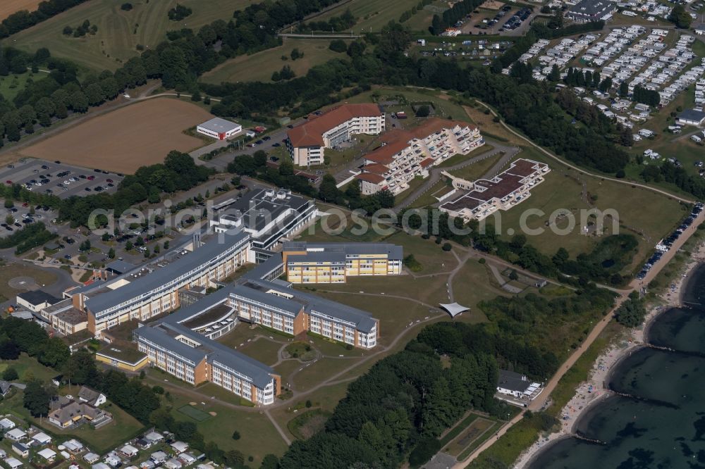 Aerial photograph Neustadt in Holstein - Hospital grounds of the Clinic Schoen Klinik Am Kiebitzberg in Neustadt in Holstein in the state Schleswig-Holstein, Germany