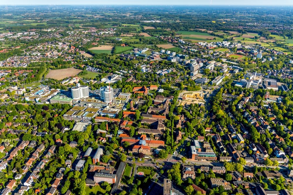 Münster from the bird's eye view: Hospital grounds of the Clinic Universitaetsklinikum Muenster on Albert-Schweitzer-Campus in Muenster in the state North Rhine-Westphalia, Germany