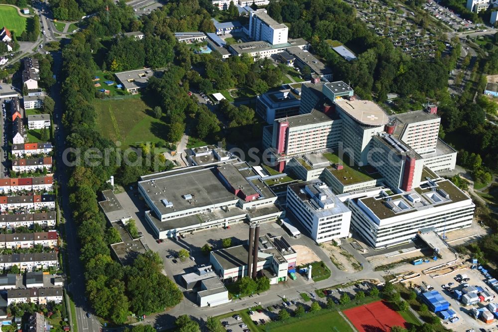 Aerial photograph Augsburg - Hospital grounds of the Clinic Universitaetsklinikum on Stenglinstrasse in the district Kriegshaber in Augsburg in the state Bavaria, Germany