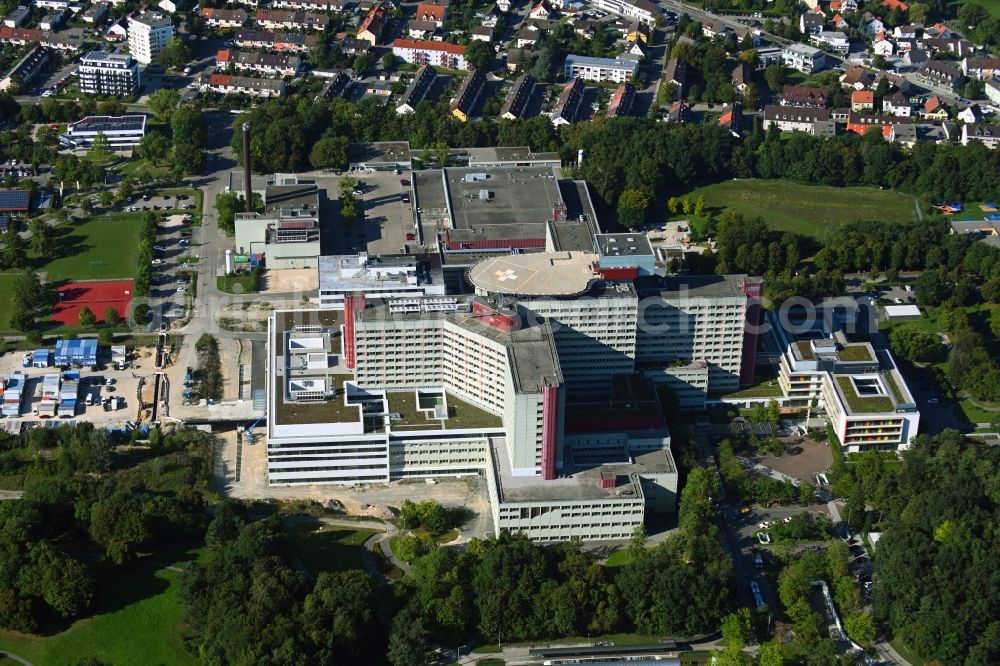 Augsburg from the bird's eye view: Hospital grounds of the Clinic Universitaetsklinikum on Stenglinstrasse in the district Kriegshaber in Augsburg in the state Bavaria, Germany