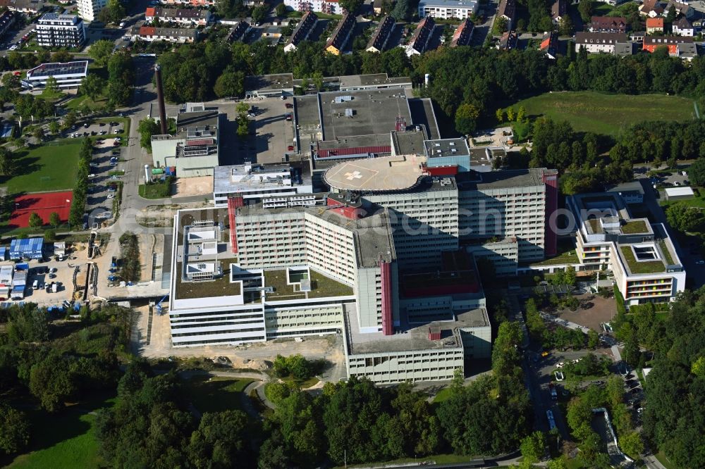 Aerial image Augsburg - Hospital grounds of the Clinic Universitaetsklinikum on Stenglinstrasse in the district Kriegshaber in Augsburg in the state Bavaria, Germany