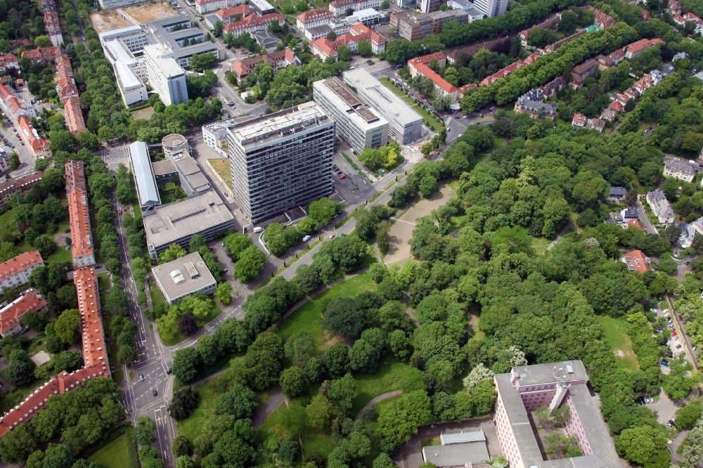 Mainz from above - Hospital grounds of the Clinic Universitaetsmedizin of Johannes Gutenberg-Universitaet Mainz in Mainz in the state Rhineland-Palatinate, Germany. Here is the Dental- Oral- and Maxillofacial Clinic