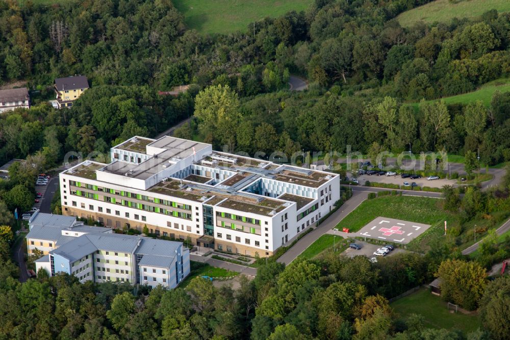 Aerial photograph Meisenheim - Hospital grounds of the Clinic Zentrum fuer Neurologische Diagnostik and Therapie / Gesundheitszentrum Glantal in Meisenheim in the state Rhineland-Palatinate, Germany