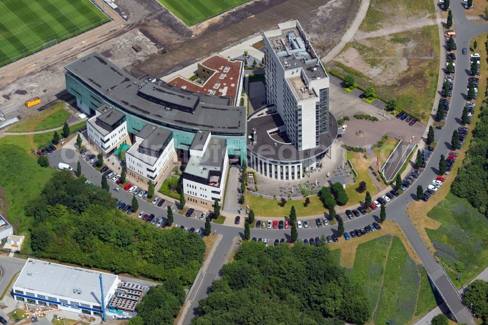 Gelsenkirchen from the bird's eye view: Hospital grounds of the rehabilitation center medicos.AufSchalke Reha GmbH & Co. KG in Gelsenkirchen in the state North Rhine-Westphalia, Germany