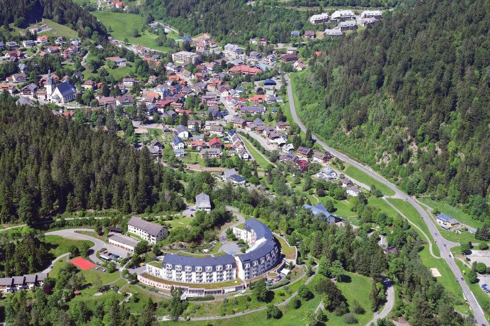 Todtmoos from the bird's eye view: Hospital grounds of the rehabilitation center Wehrawald in Todtmoos in the state Baden-Wurttemberg, Germany. Specialized in pneumonology, oncology and psychosomatic, the remarkable builing ist landmark in the valley of the river Wehra