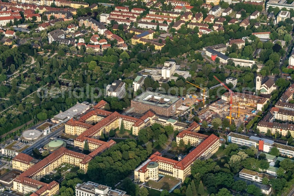 Aerial image Freiburg im Breisgau - Hospital grounds of the Clinic of Universtitaetsklinik in Freiburg im Breisgau in the state Baden-Wurttemberg