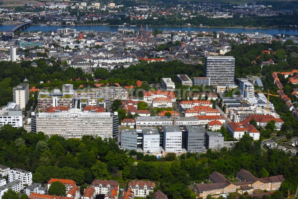 Aerial photograph Mainz - Hospital grounds of the University Medical Center of Johannes Gutenberg University Mainz in Mainz in Rhineland-Palatinate