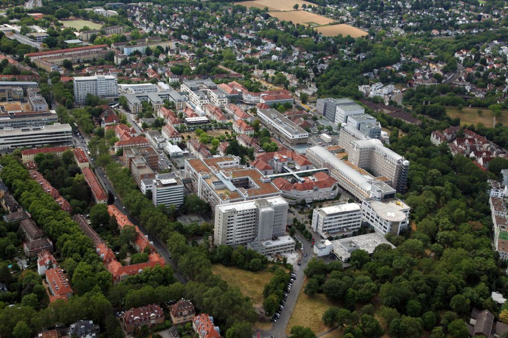 Mainz from the bird's eye view: Hospital grounds of the University Medical Center of Johannes Gutenberg University Mainz in Mainz in Rhineland-Palatinate