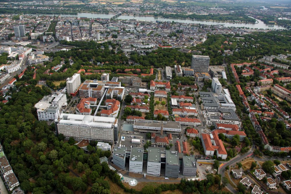Mainz from above - Hospital grounds of the University Medical Center of Johannes Gutenberg University Mainz in Mainz in Rhineland-Palatinate