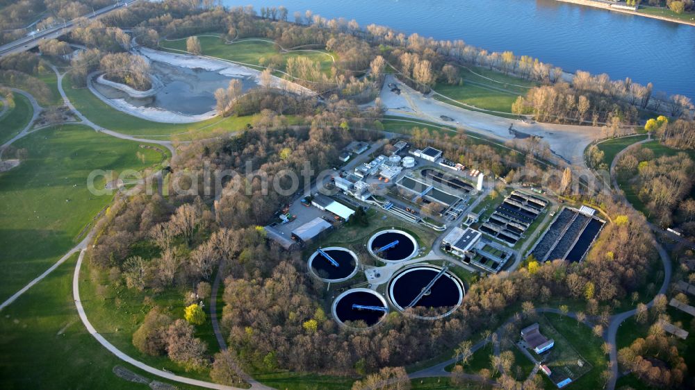Bonn from the bird's eye view: Sewage treatment plant in the Rheinaue in Bonn in the state North Rhine-Westphalia, Germany