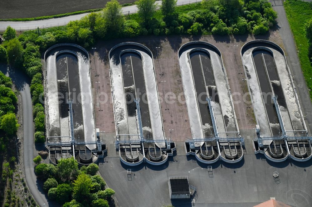 Riesa from the bird's eye view: Sewage works Basin and purification steps for waste water treatment of Zweckverband Abwasserbeseitigung Oberes Elbtal on Kirchstrasse in Riesa in the state Saxony, Germany