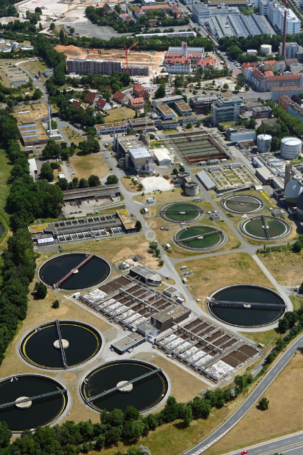 Nürnberg from the bird's eye view: Sewage works Basin and purification steps for waste water treatment on street Adolf-Braun-Strasse in the district Muggenhof in Nuremberg in the state Bavaria, Germany