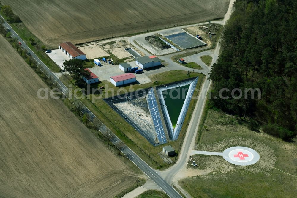 Aerial photograph Templin - Sewage works Basin and purification steps for waste water treatment in the district Hindenburg in Templin in the state Brandenburg, Germany