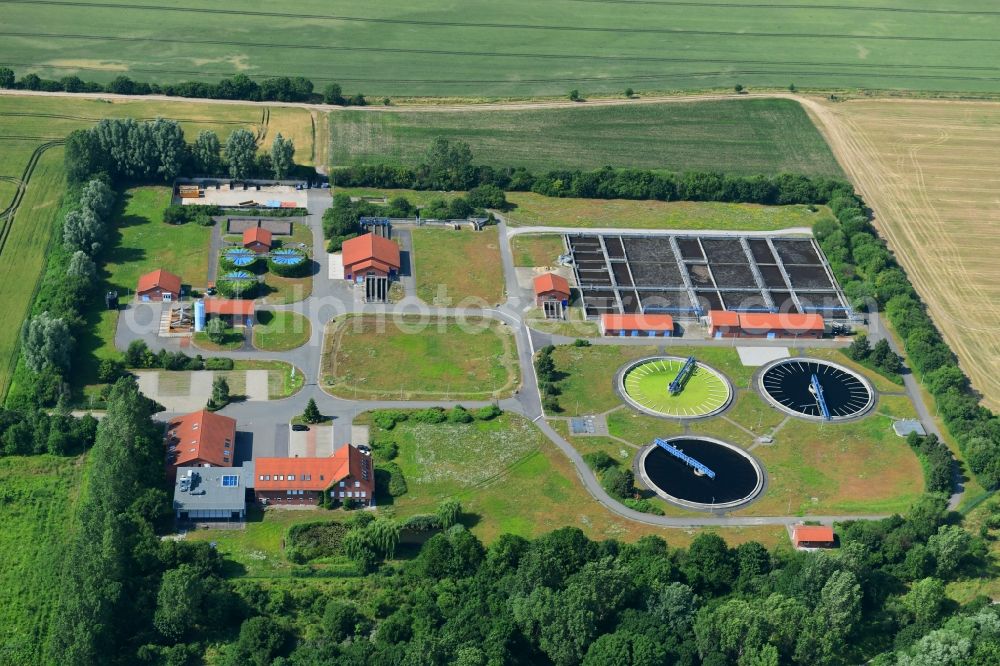 Aerial image Silstedt - Sewage works Basin and purification steps for waste water treatment in Silstedt in the state Saxony-Anhalt, Germany