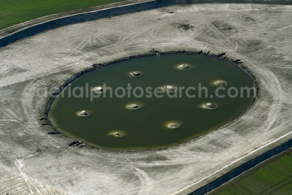 Aerial photograph Krummensee - Field edge of a target biotope in the field surface on Langes Elsenfliess in Krummensee in the state Brandenburg, Germany
