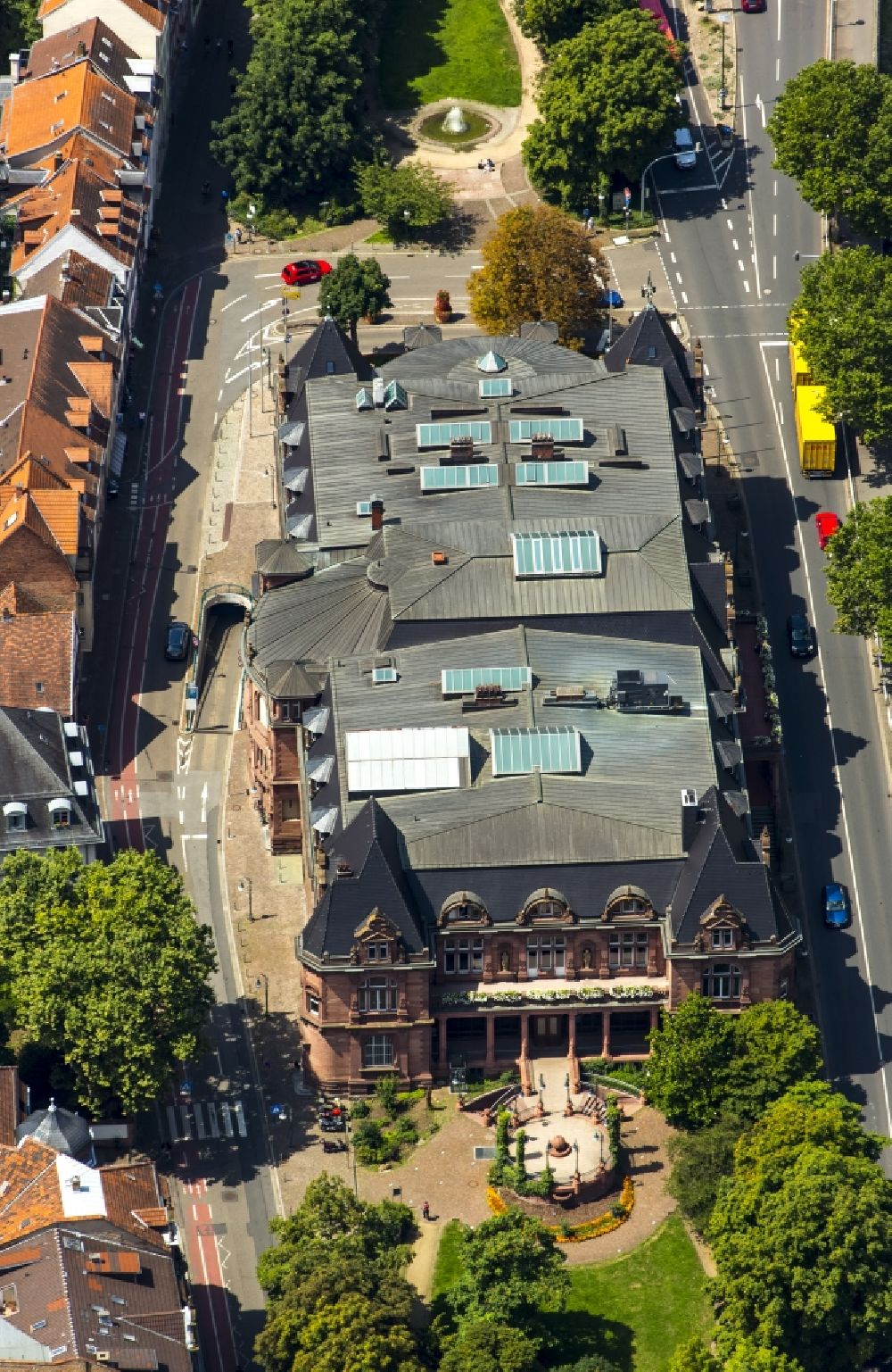 Aerial photograph Heidelberg - Kongresshaus Stadthalle Heidelberg in the state of Baden-Wuerttemberg