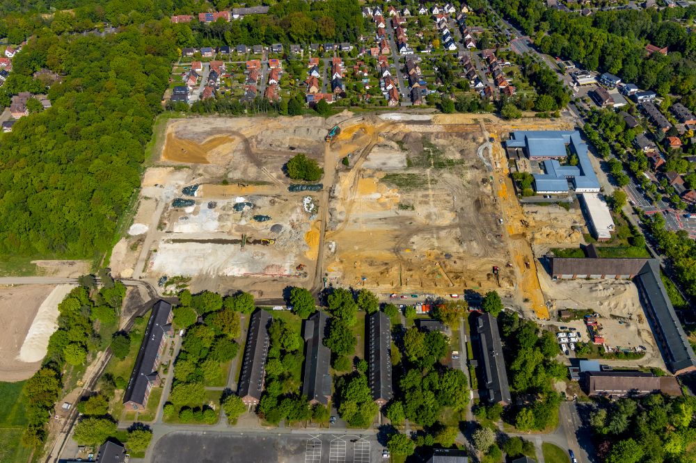 Aerial photograph Münster - Construction site for the renovation and reconstruction of the building complex of the former military barracks to the apartment building - residential complex along the Albersloher Weg in the district Wolbeck in Muenster in the state North Rhine-Westphalia, Germany