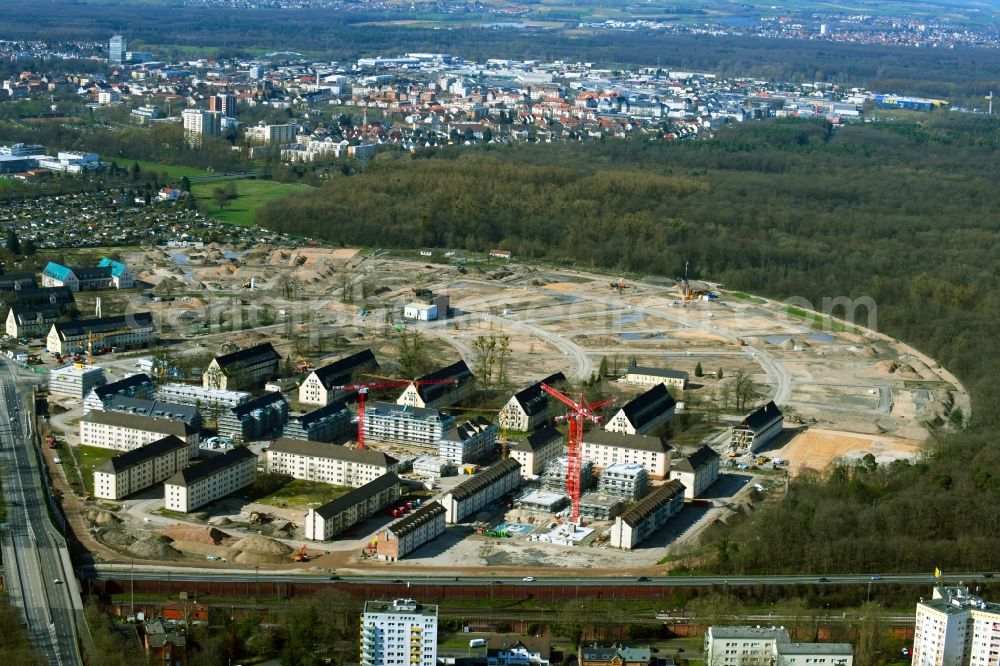 Hanau from above - Construction site for the renovation and reconstruction of the building complex of the former military barracks PIONEER QUARTIER in the district Wolfgang in Hanau in the state Hesse, Germany