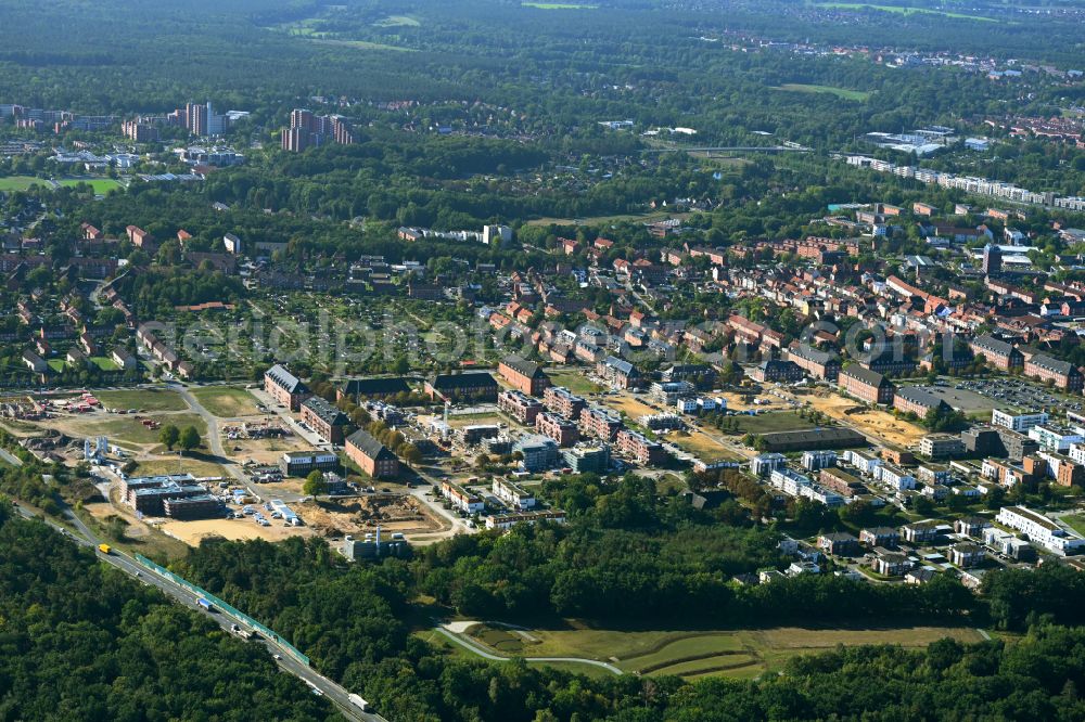 Aerial photograph Lüneburg - Construction site for the renovation and conversion of the building complex of the former military barracks Schlieffen-Kaserne to a residential area Hanseviertel on Bleckeder Landstrasse in Lueneburg in the state Lower Saxony, Germany