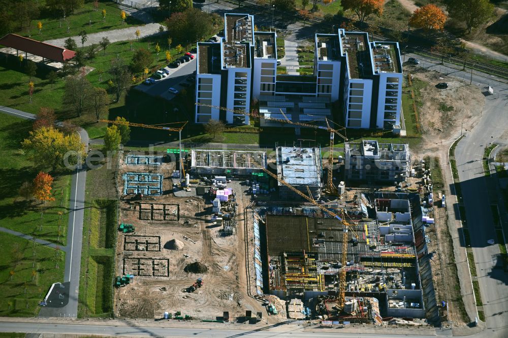 Mannheim from the bird's eye view: Conversion construction site on the site of the former SULLIVAN US barracks - new construction of a housing estate on Robert-Funari-Strasse - George-Washington-Strasse in Mannheim in the state Baden-Wuerttemberg, Germany
