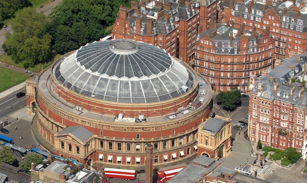 London from above - The Concert Hall / Banquet Hall Royal Albert Hall of Arts and Sciences in London. The 29 Opened in March 1871 building is located in Kensington in central London and is the usable part of the national memorial in honor of Prince Albert of Saxe-Coburg and Gotha, the husband of Queen Victoria. In the Albert Hall hosts various types of large events
