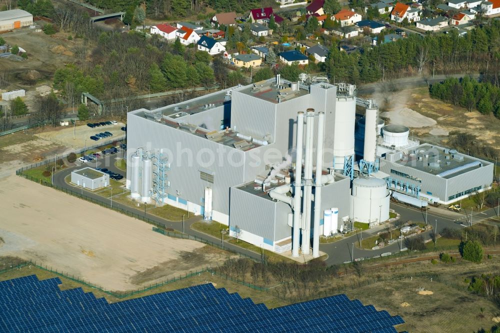 Aerial photograph Cottbus - Power plants and exhaust towers of thermal power station Heizkraftwerk Cottbus on Werner-von-Siemens-Strasse in the district Dissenchen in Cottbus in the state Brandenburg, Germany