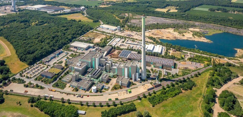 Aerial photograph Kamp-Lintfort - Power plants and exhaust towers of Waste incineration plant station Abfallentsorgungszentrum Asdonkshof Graftstrasse in Kamp-Lintfort in the state North Rhine-Westphalia, Germany