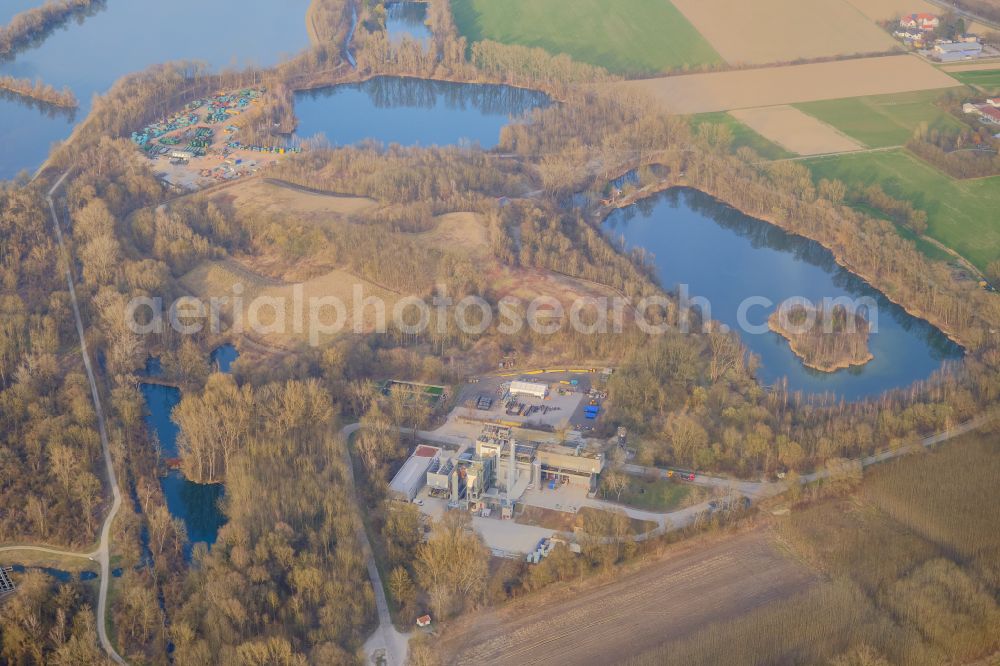 Landshut from the bird's eye view: Power plants and exhaust towers of Waste incineration plant station and biomass cogeneration plant on street Hans-Bleibrunner-Weg in Landshut in the state Bavaria, Germany