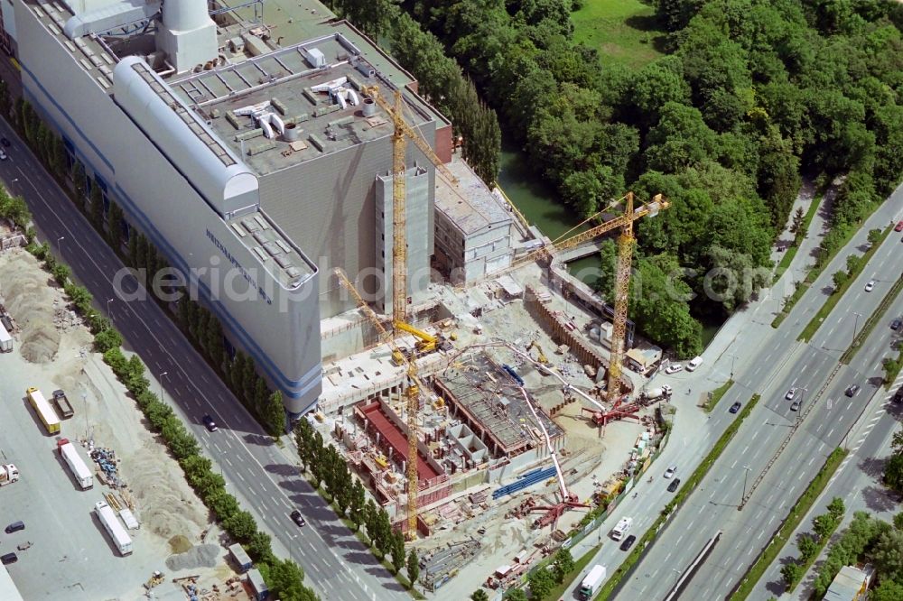 Aerial photograph München - Power plants of the Suedheizkraftwerk at Schaeftlarnstrasse in Munich Sendling in the state of Bavaria