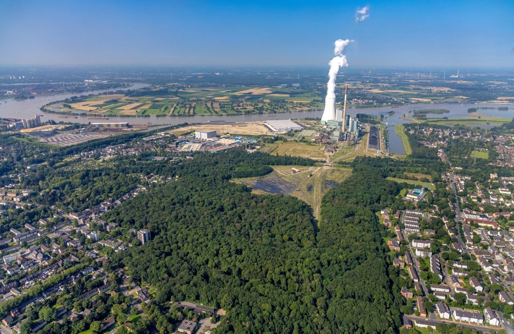 Aerial image Duisburg - Power plants and exhaust towers of thermal power station STEAG Heizkraftwerk Walsum on Dr.-Wilhelm-Roelen-Strasse in Duisburg at Ruhrgebiet in the state North Rhine-Westphalia, Germany