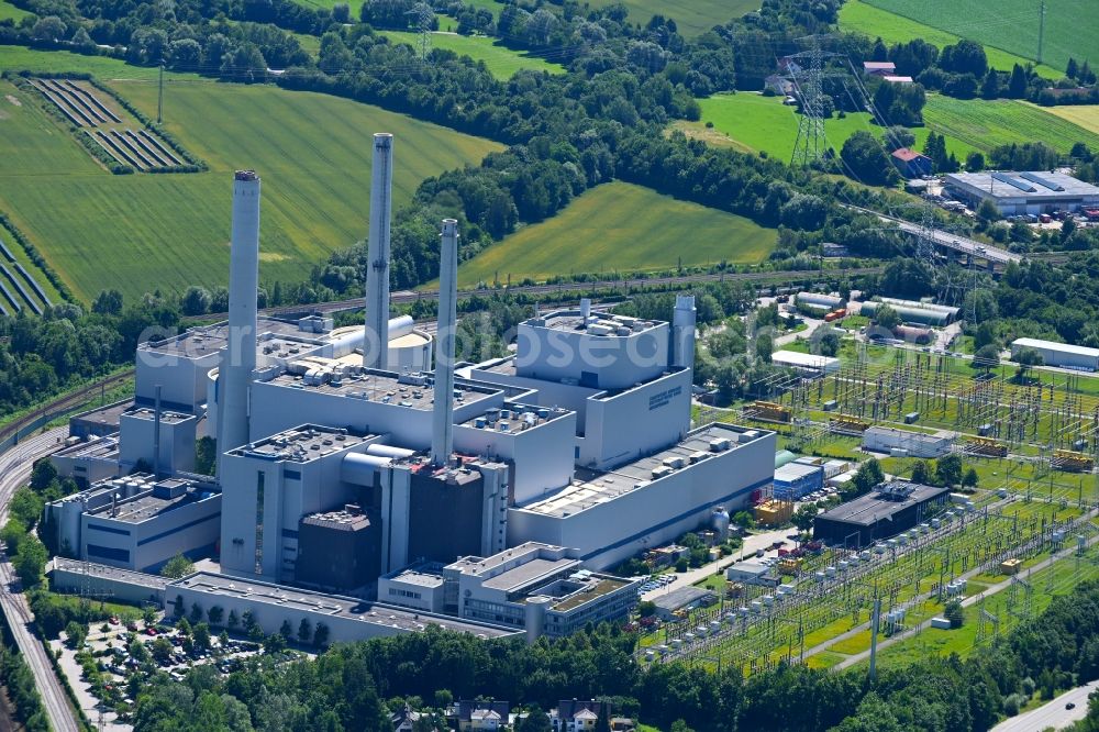 Aerial image Unterföhring - Power plants and exhaust towers of thermal power station SWM Heizkraftwerk Nord in Unterfoehring in the state Bavaria, Germany