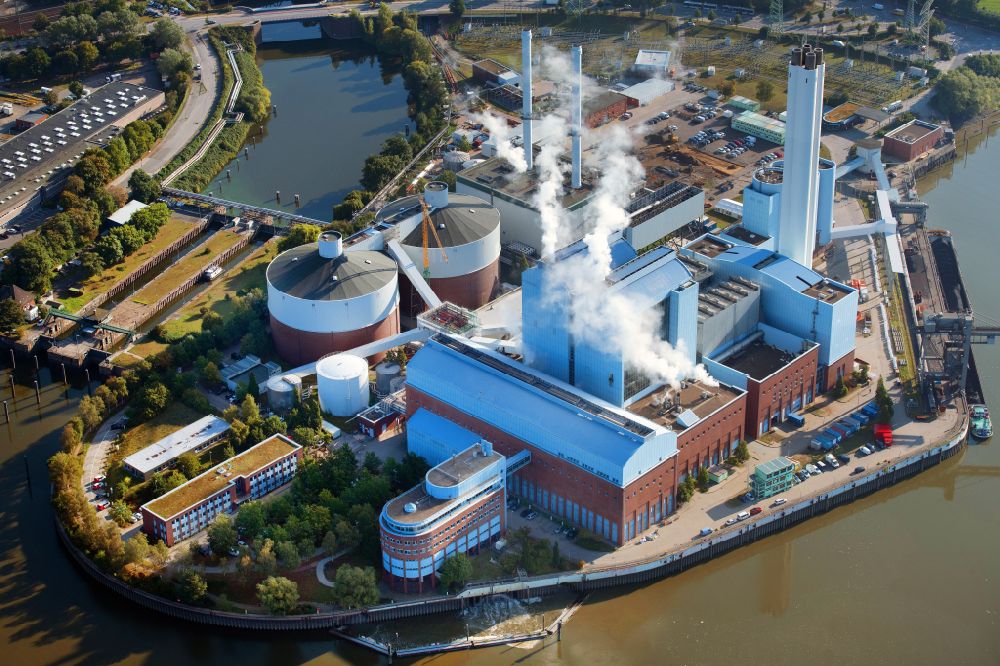 Aerial image Hamburg - Power plants and exhaust towers of thermal power station Vattenfall Kraftwerk Tiefstack in Hamburg, Germany