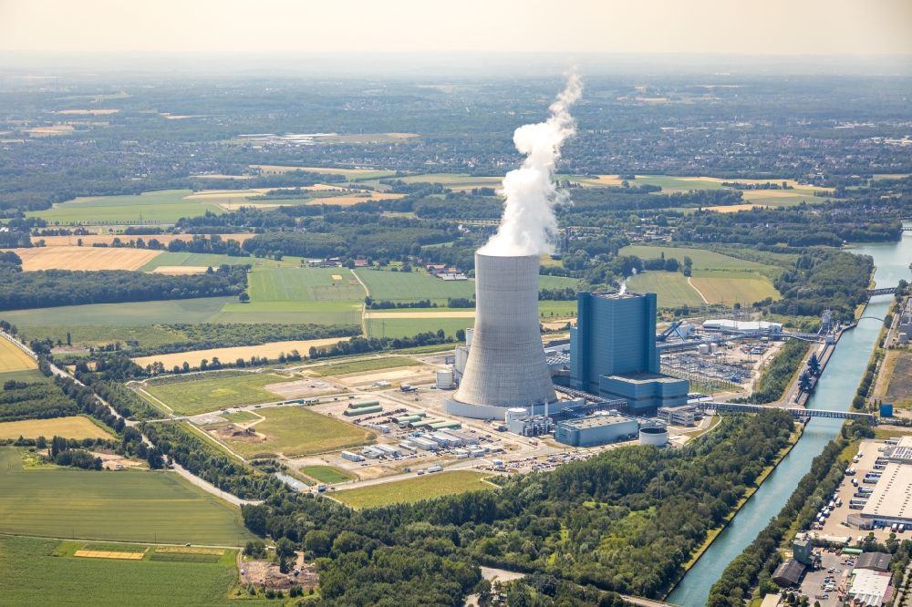 Aerial image Datteln - Power plants and exhaust towers of coal thermal power station Datteln 4 Uniper Kraftwerk Im Loeringhof in Datteln in the state North Rhine-Westphalia, Germany