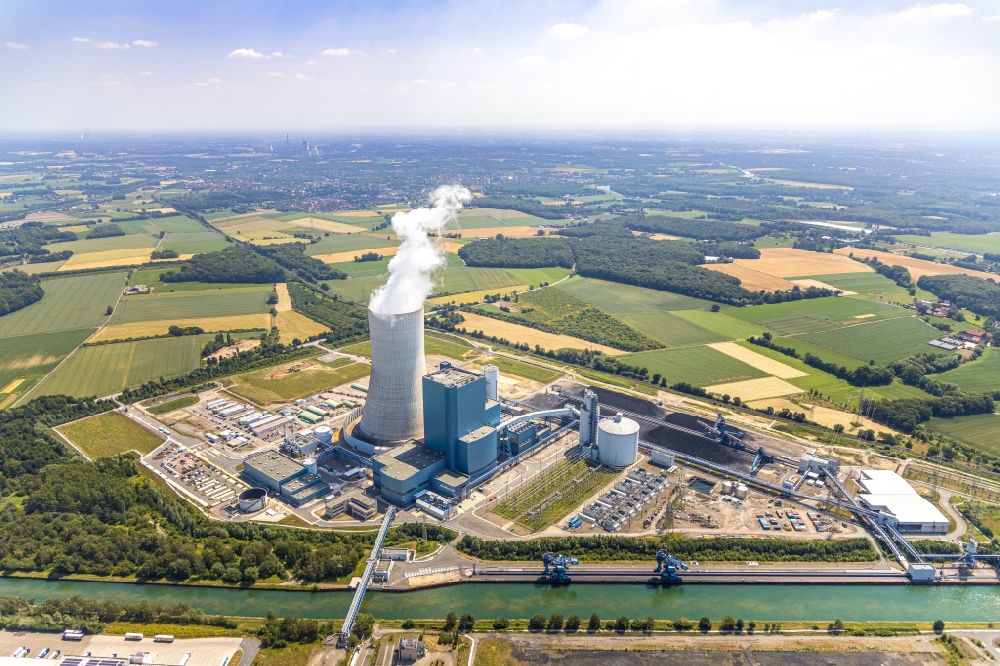 Aerial photograph Datteln - Power plants and exhaust towers of coal thermal power station Datteln 4 Uniper Kraftwerk Im Loeringhof in Datteln in the state North Rhine-Westphalia, Germany