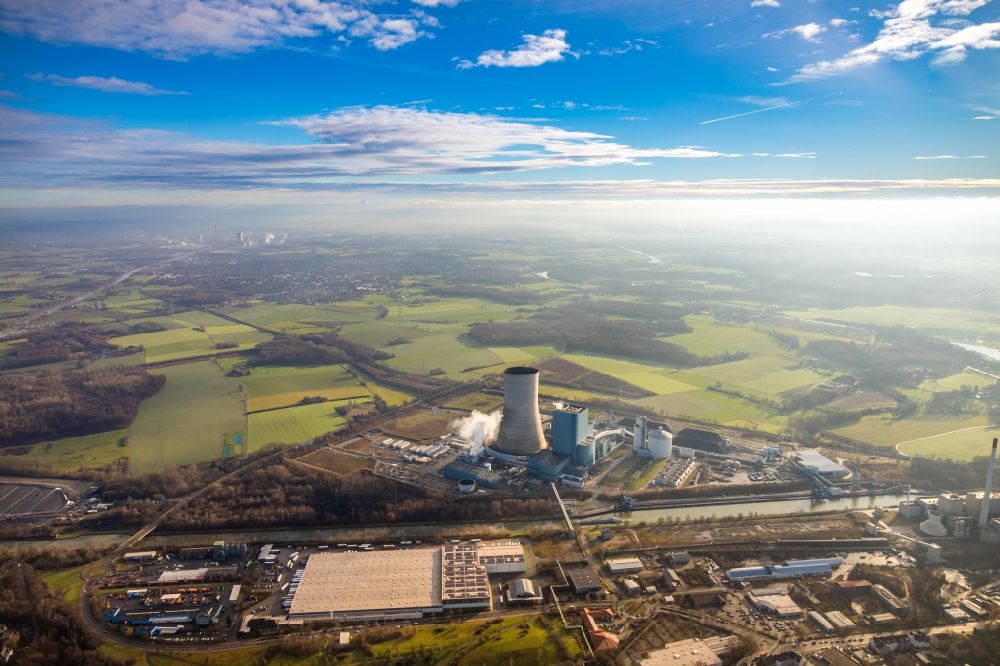 Aerial photograph Datteln - Aerial view of the power plant and exhaust tower of the coal-fired cogeneration plant Datteln 4 Uniper Kraftwerk Im Loeringhof on the Dortmund-Ems Canal in Datteln in the state North Rhine-Westphalia, Germany