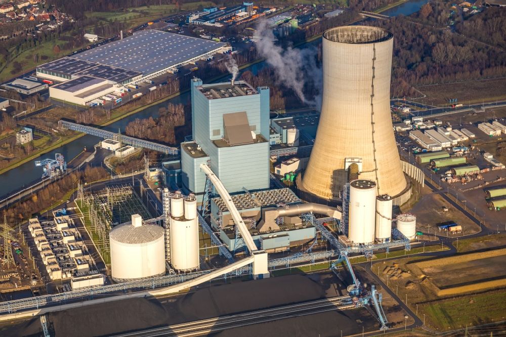 Aerial photograph Datteln - Aerial view of the power plant and exhaust tower of the coal-fired cogeneration plant Datteln 4 Uniper Kraftwerk Im Loeringhof on the Dortmund-Ems Canal in Datteln in the state North Rhine-Westphalia, Germany