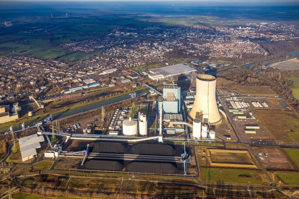 Aerial image Datteln - Aerial view of the power plant and exhaust tower of the coal-fired cogeneration plant Datteln 4 Uniper Kraftwerk Im Loeringhof on the Dortmund-Ems Canal in Datteln in the state North Rhine-Westphalia, Germany