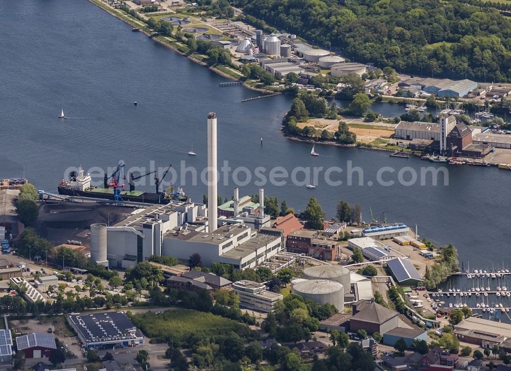 Aerial image Flensburg - Power plants and exhaust towers of coal thermal power station in Flensburg in the state Schleswig-Holstein, Germany