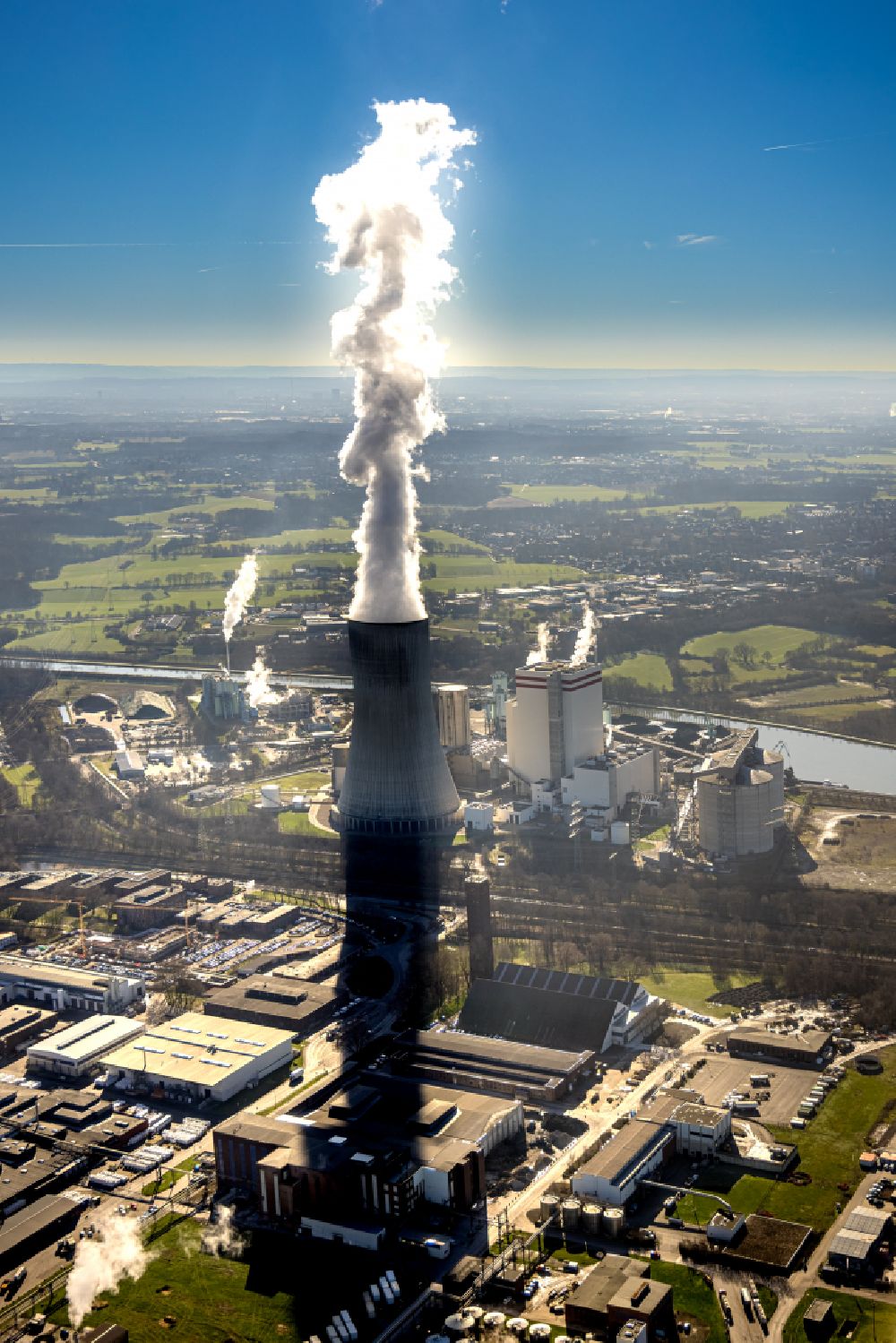 Aerial image Lünen - Power plant facilities of the coal-fired combined heat and power plant Kohlekraftwerk Luenen GmbH & Co. KG in Luenen in the federal state of North Rhine-Westphalia - NRW, Germany