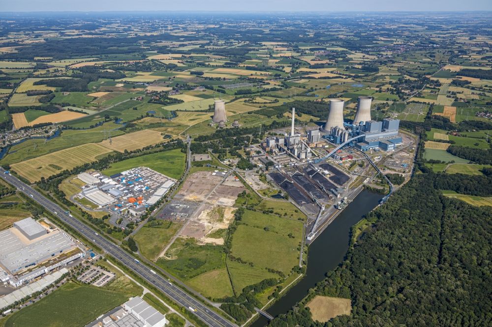 Aerial image Hamm - Power plants and exhaust towers of coal thermal power station of RWE Power in the Schmehausen part of Hamm in the state of North Rhine-Westphalia