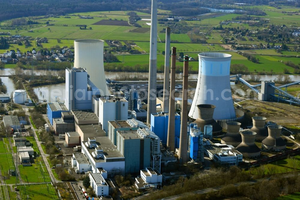 Großkrotzenburg from above - Power plants and exhaust towers of coal thermal power station Staudinger in Grosskrotzenburg in the state Hesse, Germany