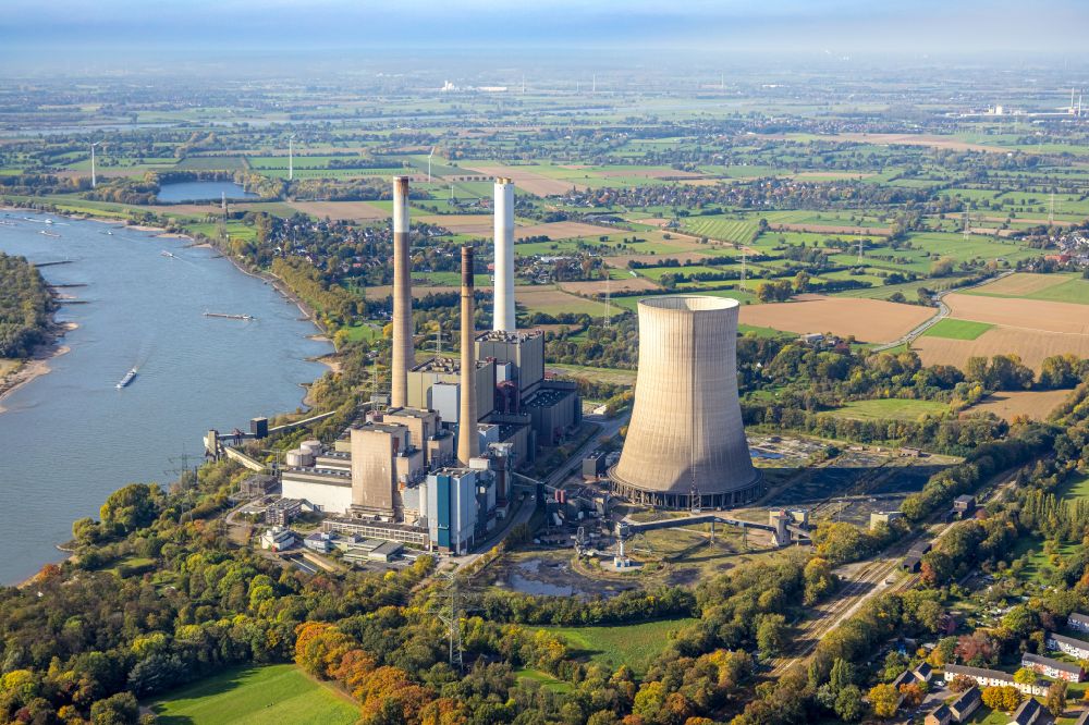Aerial photograph Möllen - Power plants and exhaust towers of coal thermal power station of Steag Energy Services GmbH in Moellen in the state North Rhine-Westphalia